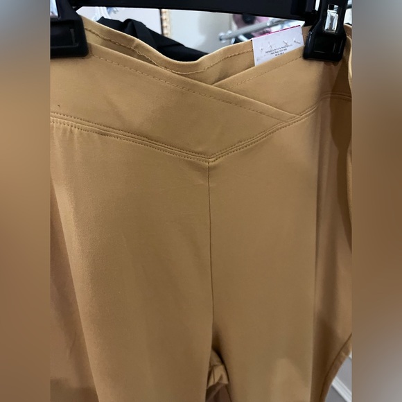NWT mustard color flare leg active wear pants - Picture 5 of 6
